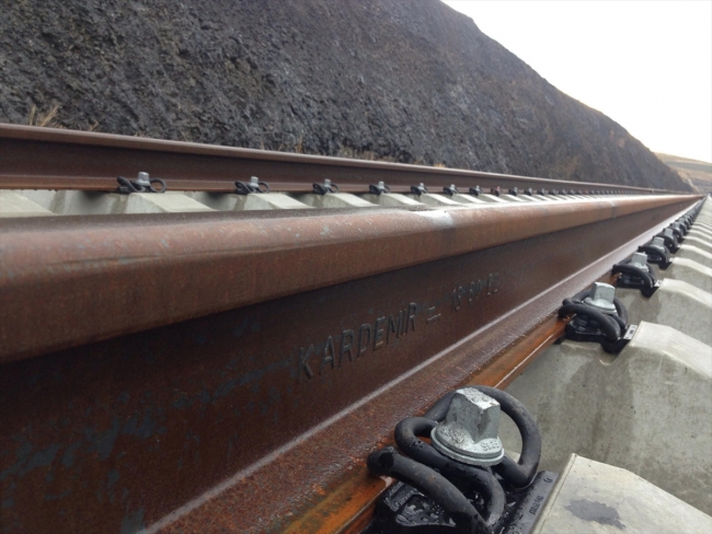 Türkiye'nin dört bir yanı demir ağlarla örülüyor, mesafeler kısalıyor